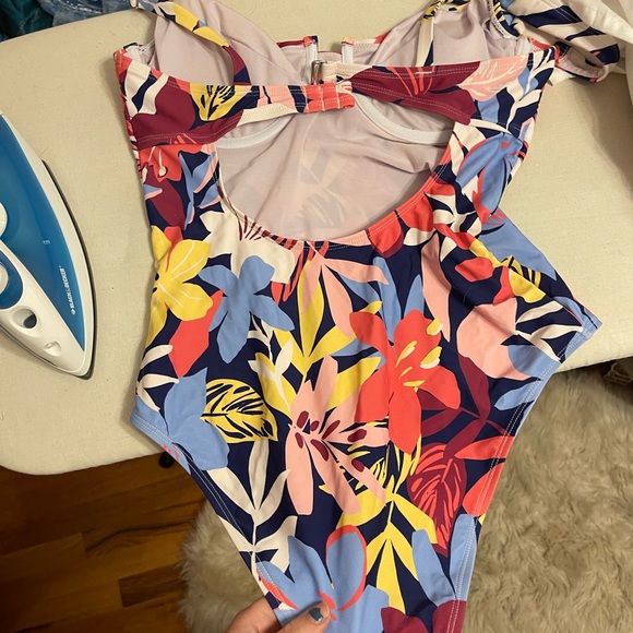 Cupshe Floral One Piece Swimsuit - Blue and Yellow - Picture 5 of 5